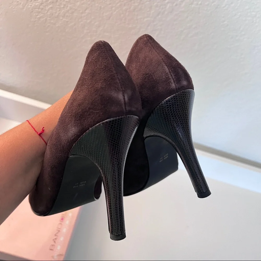 Bandolino Dark Brown Suede Heels Size 11